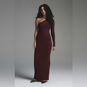 Skims Soft Lounge One Shoulder Long Dress in Bordeaux - Small